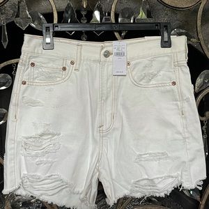 NWT American Eagle Distressed Shorts sz 6